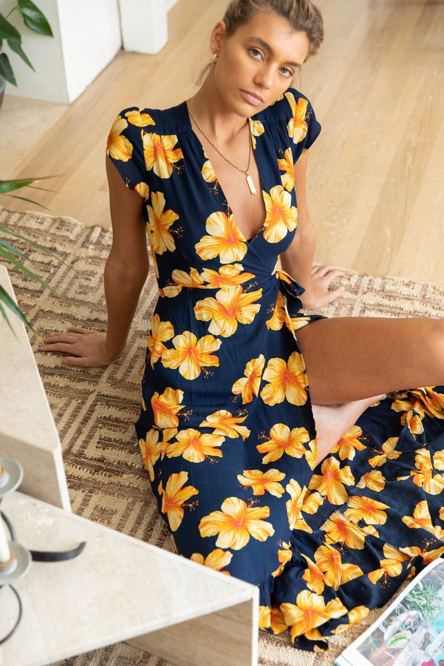 Vacation XIX Palms | KapaʻA Wrap Dress